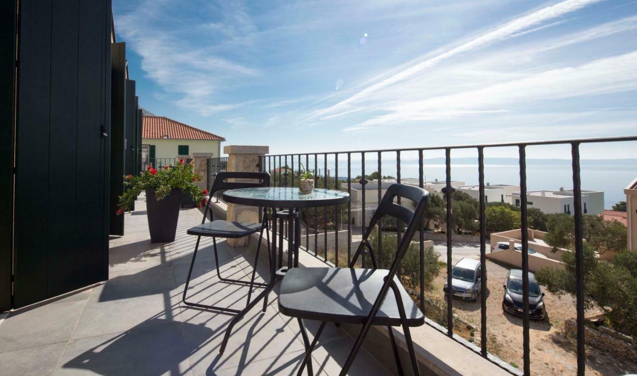 Apartments Denis Makarska Exterior foto