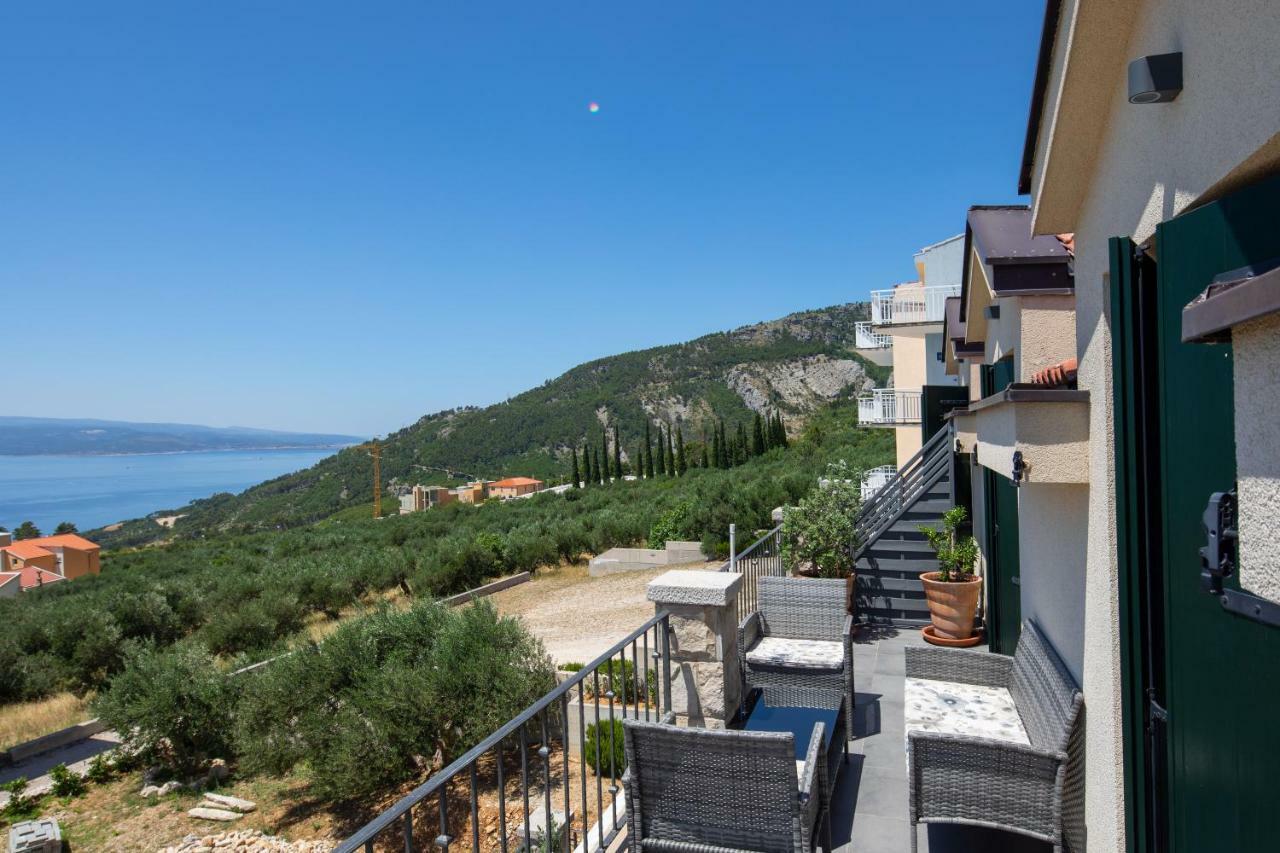 Apartments Denis Makarska Exterior foto