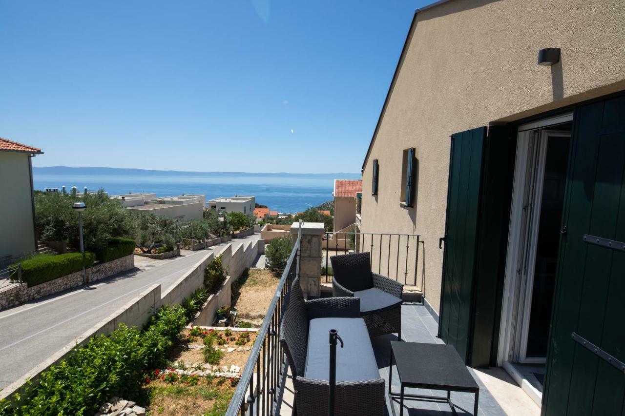 Apartments Denis Makarska Exterior foto